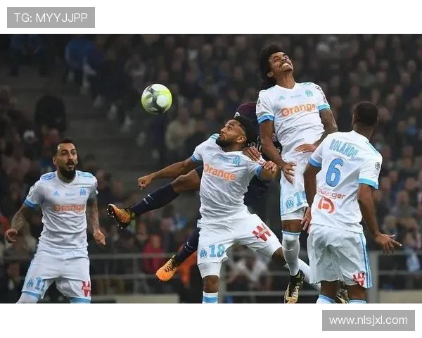 追逐梦想的绿茵传奇足球明星与少年心灵的碰撞 追逐梦想的绿茵传奇足球明星与少年心灵的碰撞